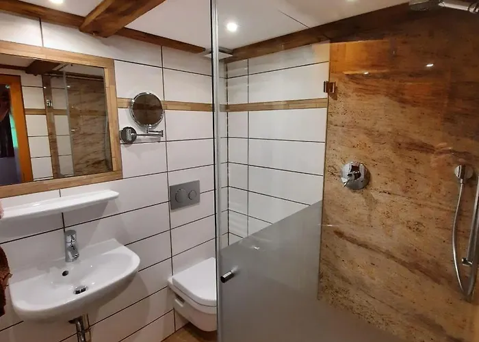 Auf'm Feggenlehen Gasthuis 4*